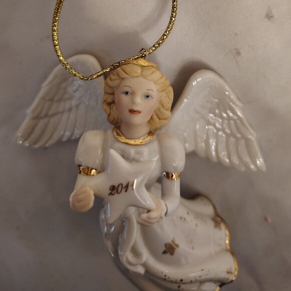 LENOX American By Design 2011 Midnight Star Angel Ornament - Picture 6 of 7
